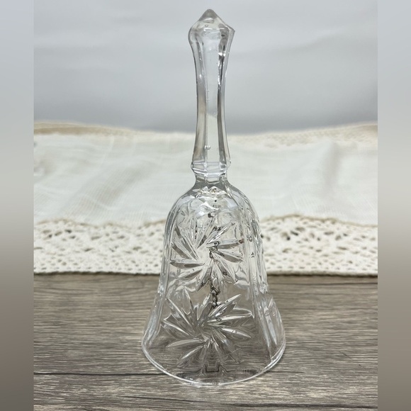 Vintage Crystal Clear Industries Bell Pinwheel. 5 1/8 In.  EUC - Picture 1 of 2